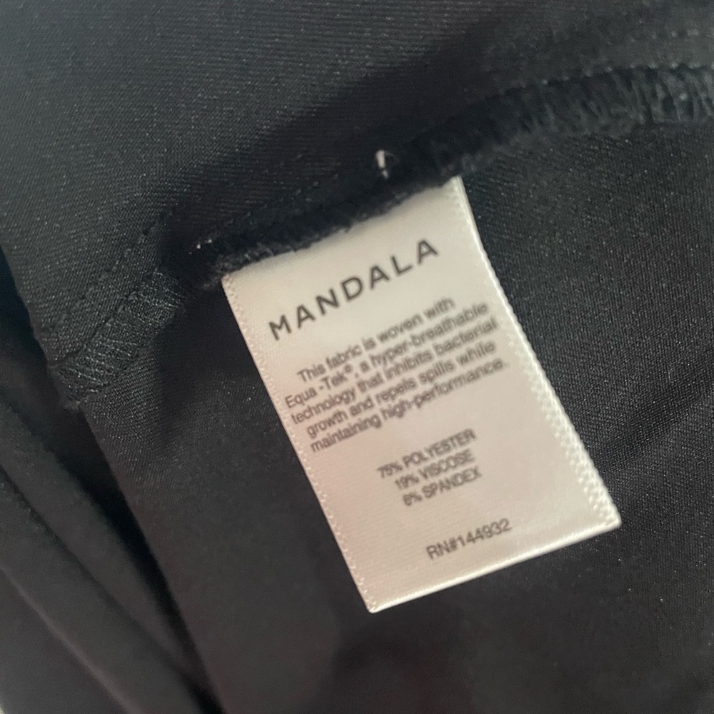 Mandala Black Scrub Top with 1 Chest Pocket Size Large - Picture 7 of 7